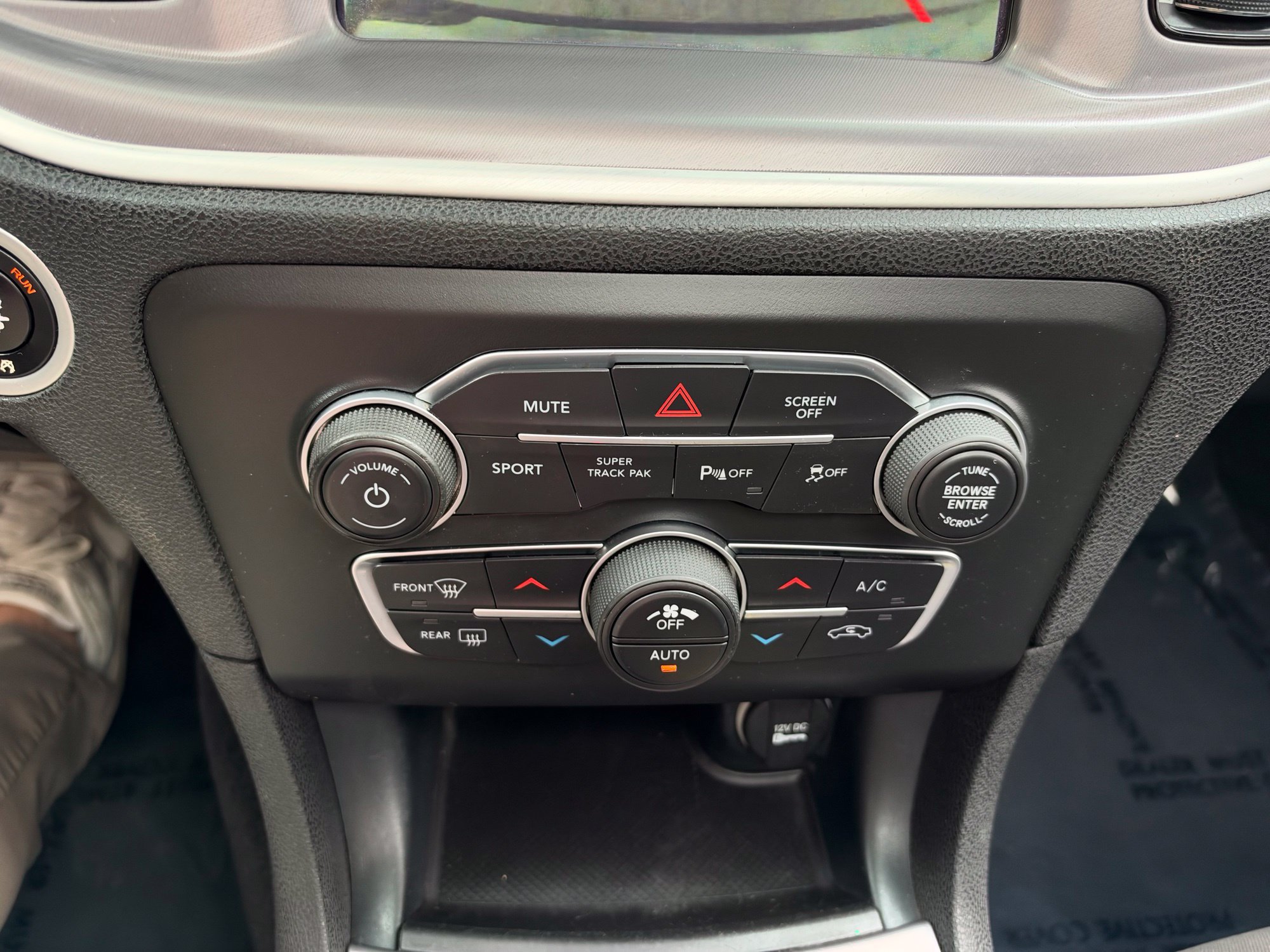 Used 2021 Dodge Charger R/T w/ Harman/Kardon Audio Group RWD image 22