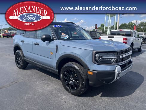 Used 2025 Ford Bronco Sport Badlands AWD/4WD image 5