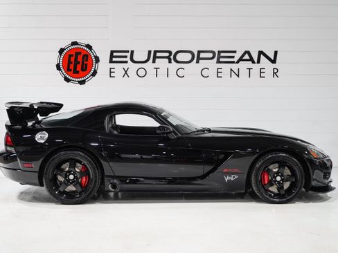 Used 2010 Dodge Viper ACR RWD image 6