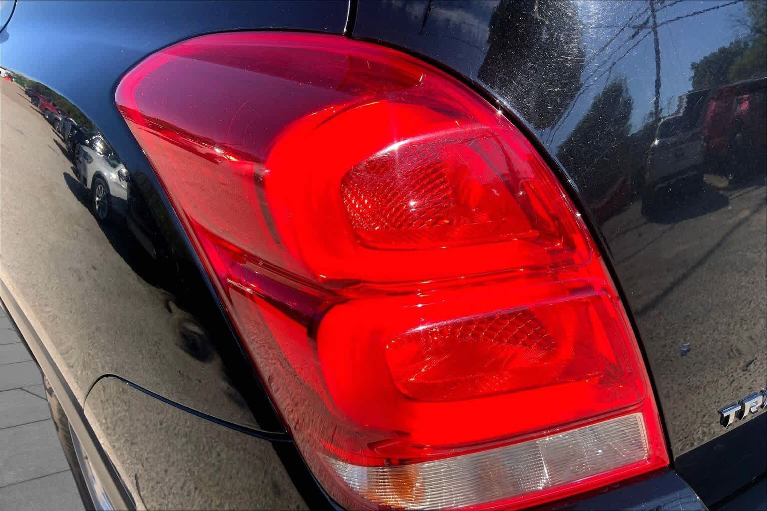 Used 2019 Chevrolet Trax LT FWD image 28