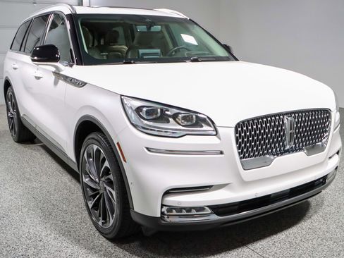 Used 2022 Lincoln Aviator Reserve w/ Equipment Group 201A image 5
