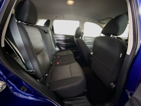 Used 2020 Nissan Rogue S FWD image 26