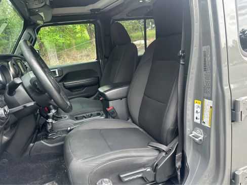 Used 2019 Jeep Wrangler Unlimited Sport S AWD/4WD image 10