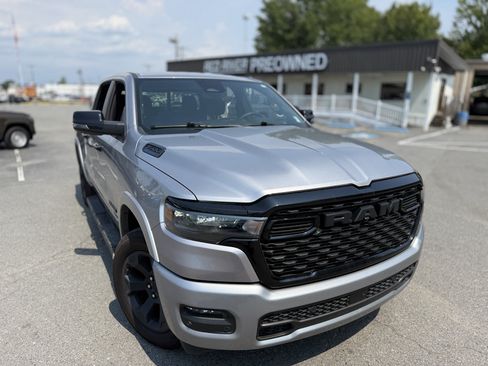 Used 2025 RAM 1500 Big Horn AWD/4WD image 13