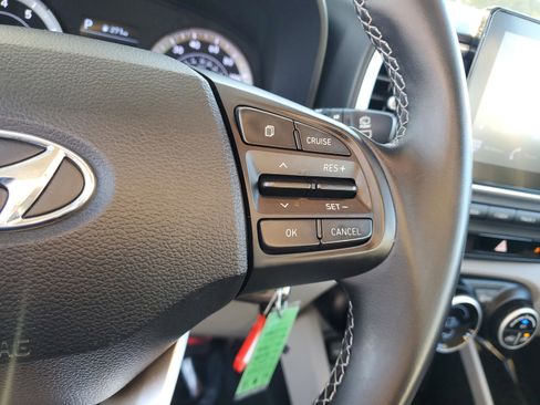 Used 2022 Hyundai Venue SEL w/ Cargo Package image 22