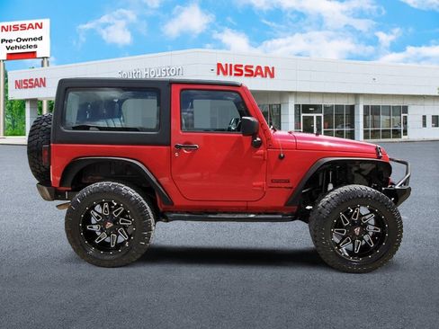 Used 2018 Jeep Wrangler Sport AWD/4WD image 5