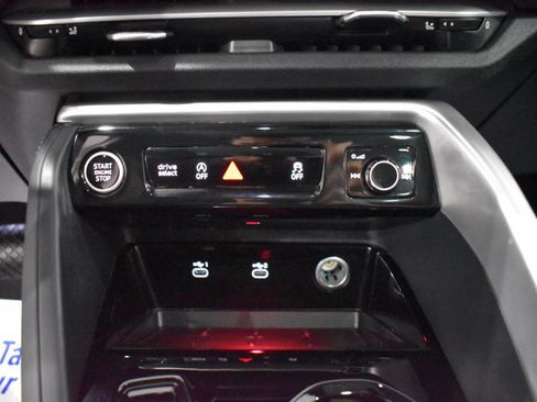 Used 2025 Audi Q5 Premium w/ Convenience Package AWD/4WD image 14