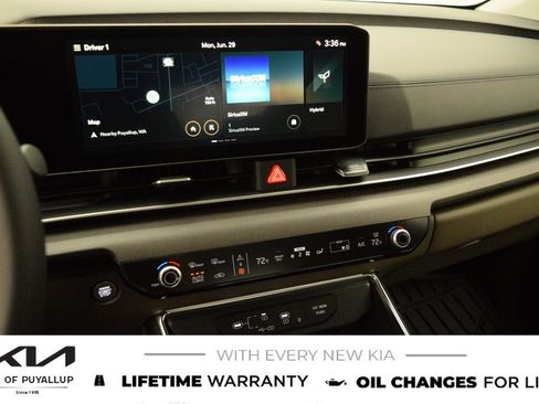New 2026 Kia Carnival EX FWD image 22