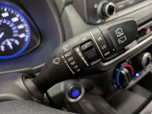 Certified 2023 Hyundai Kona SEL AWD/4WD image 20