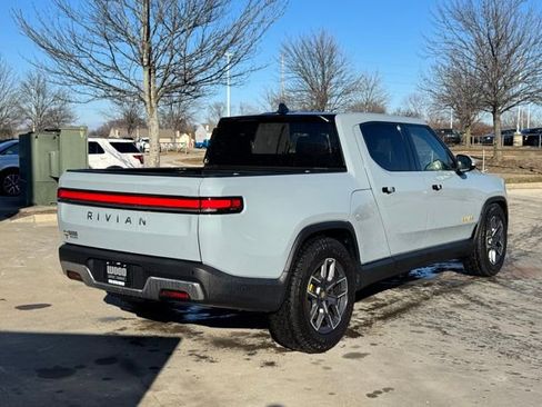 Used 2022 Rivian R1T Launch Edition image 8