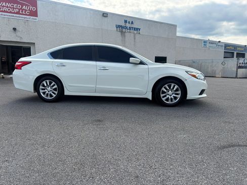 Used 2017 Nissan Altima 2.5 S w/ Power Driver Seat Package FWD image 16