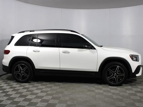 Used 2021 Mercedes-Benz GLB 250 image 34