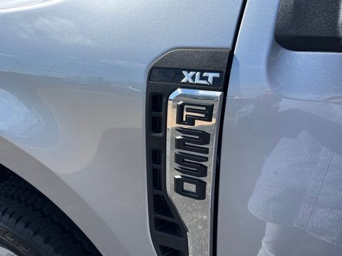 Used 2024 Ford F250 XLT w/ FX4 Off-Road Package AWD/4WD image 4