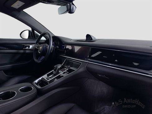 Used 2023 Porsche Panamera 4S image 35