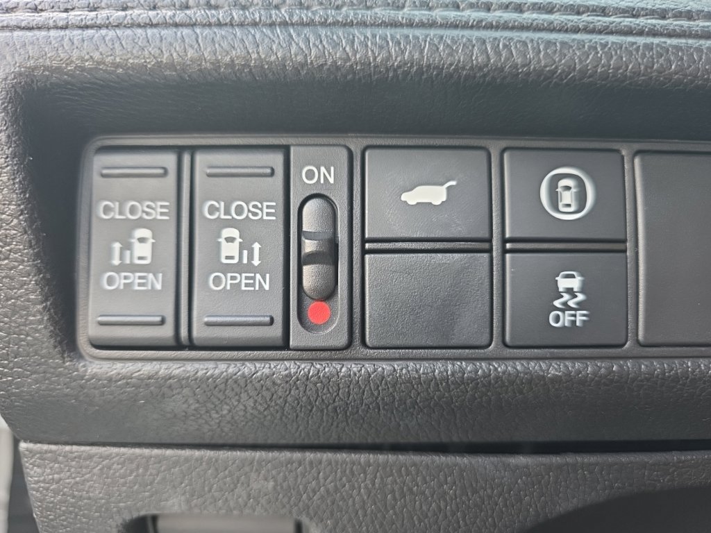 Used 2023 Honda Odyssey Sport image 18