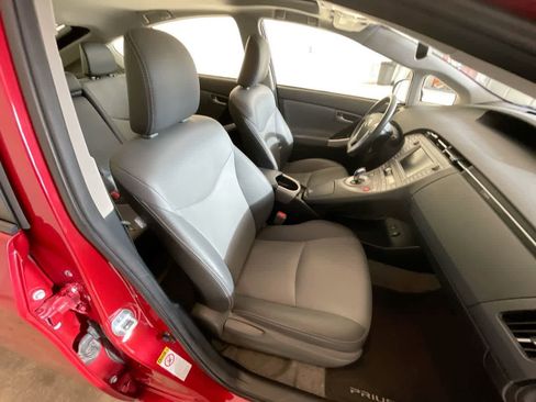 Used 2014 Toyota Prius Four w/ Solar Roof Package FWD image 25