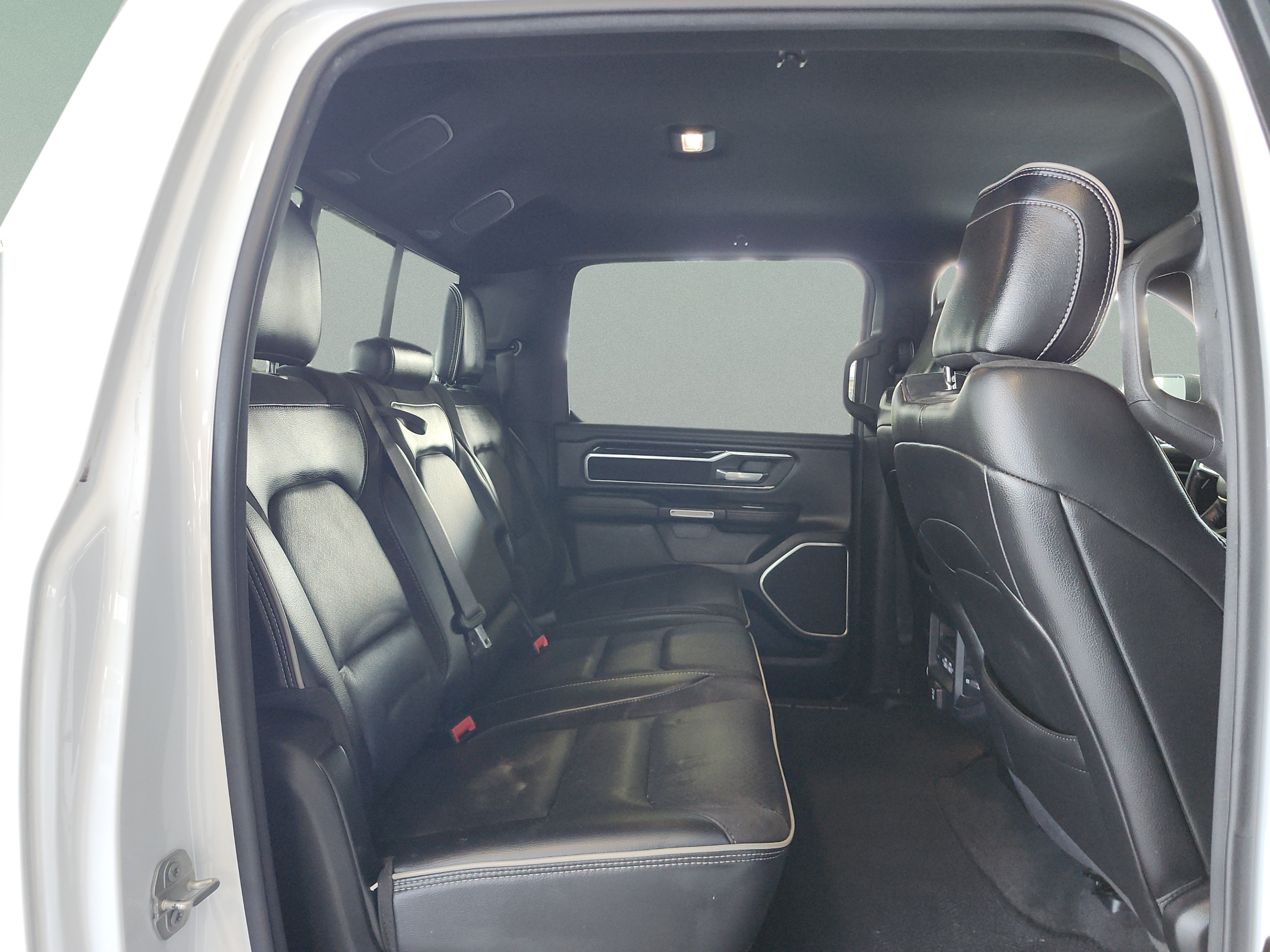 Used 2021 RAM 1500 Laramie w/ Night Edition AWD/4WD image 18
