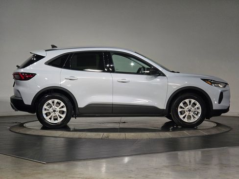 New 2025 Ford Escape Active w/ Cold Weather Package image 3