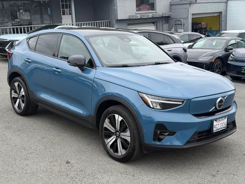 Used 2023 Volvo C40 P8 Recharge Plus w/ Protection Package Premier AWD/4WD image 3