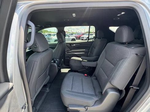 Used 2026 Chevrolet Traverse LT w/ LPO, Floor Liner Package FWD image 12