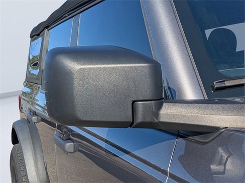 Used 2023 Ford Bronco Base image 11