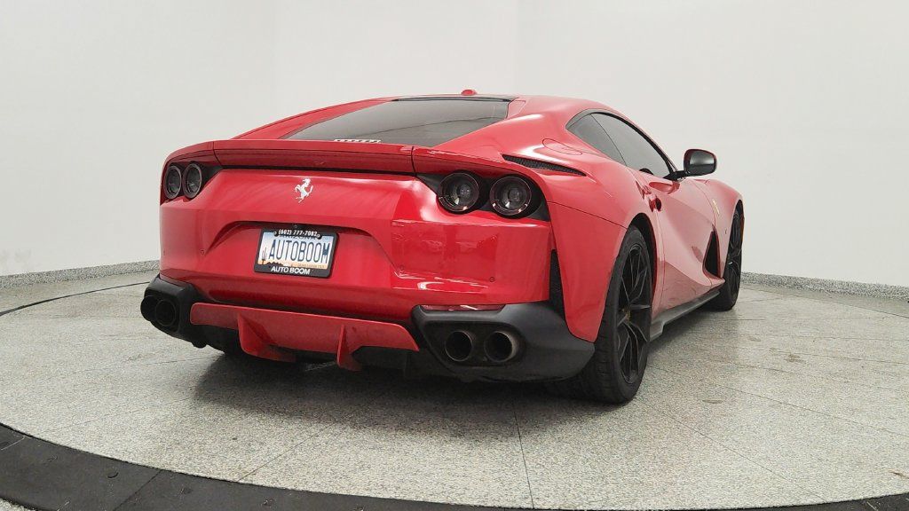 Used 2018 Ferrari 812 Superfast RWD image 6