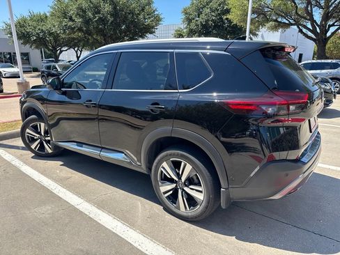 Used 2023 Nissan Rogue SL w/ SL Premium Package FWD image 4
