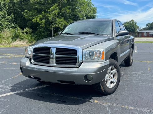 Used 2006 Dodge Dakota SLT RWD image 1