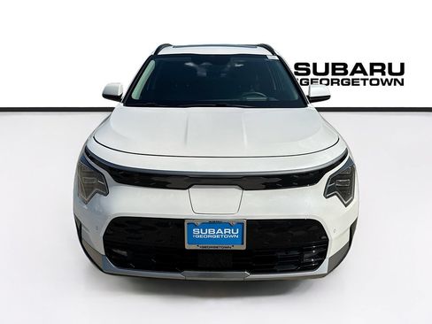 Used 2023 Kia Niro Wave FWD image 2