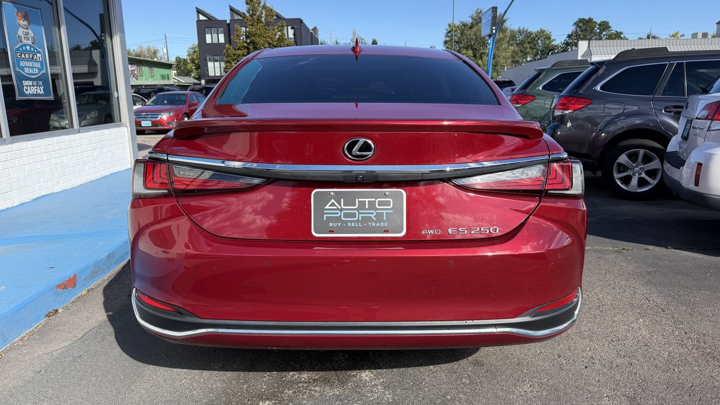 Used 2022 Lexus ES 250 w/ Premium Package AWD/4WD image 3