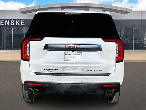 Certified 2021 GMC Yukon XL Denali image 4