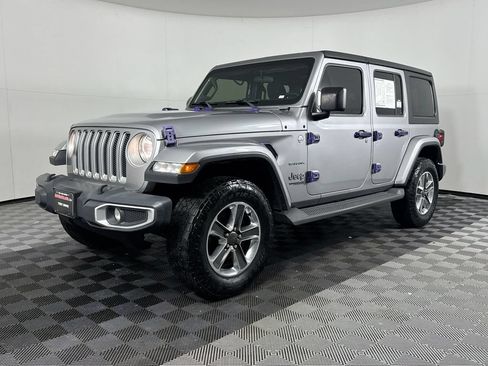Used 2021 Jeep Wrangler Unlimited Sahara AWD/4WD image 35