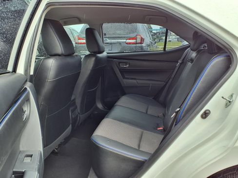Used 2018 Toyota Corolla SE w/ Carpet Mat Package (TMS) FWD image 9