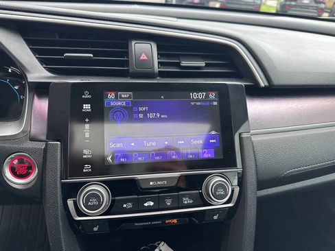 Used 2016 Honda Civic Touring image 16