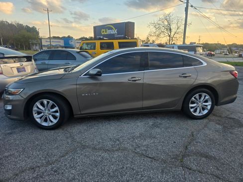 Used 2020 Chevrolet Malibu LT image 1