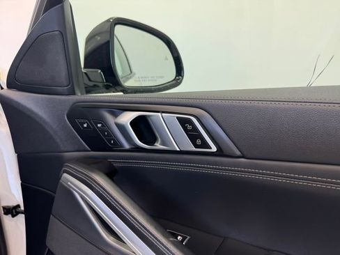 Used 2023 BMW X6 xDrive40i w/ M Sport Package image 38