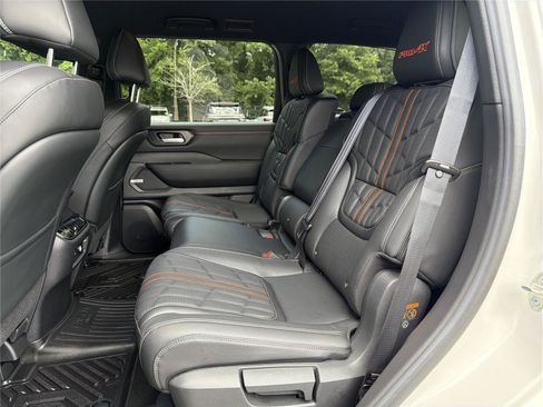 Used 2025 Nissan Armada PRO-4X AWD/4WD image 27