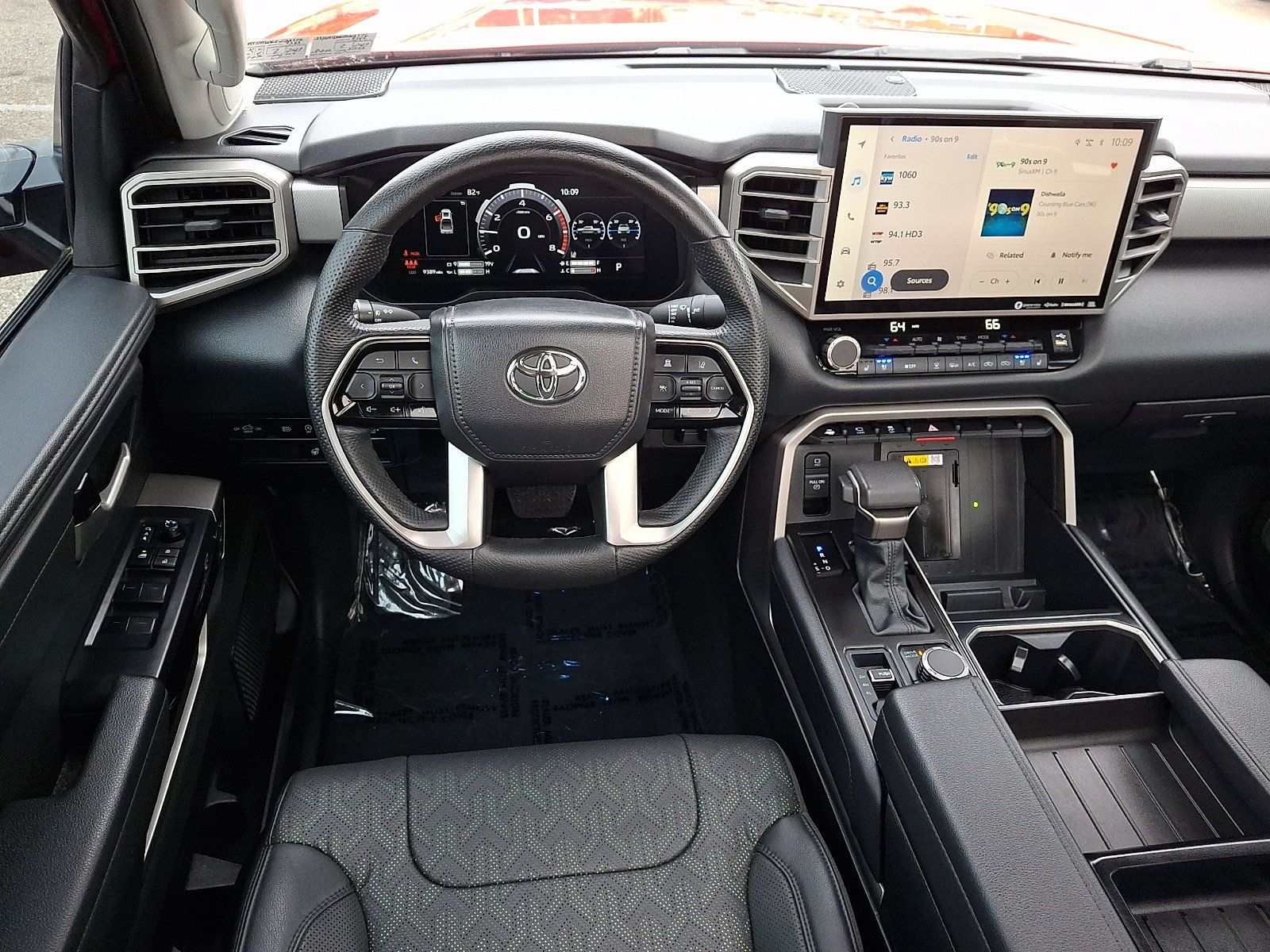 Used 2024 Toyota Tundra Limited AWD/4WD image 11
