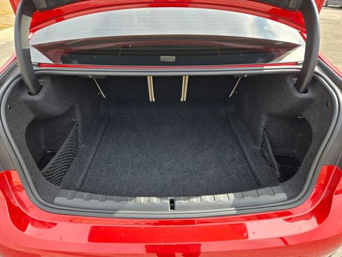 Used 2021 BMW 330i xDrive Sedan w/ Convenience Package image 31