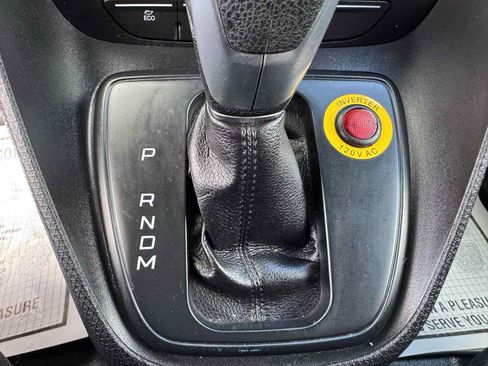 Used 2019 Ford Transit Connect XL FWD image 18