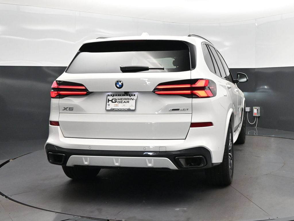 Used 2026 BMW X5 sDrive40i w/ M Sport Package RWD image 7
