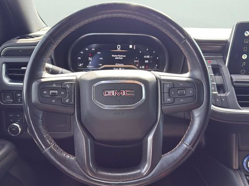 Used 2022 GMC Yukon AT4 AWD/4WD image 12