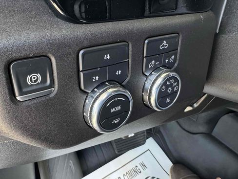 Used 2024 GMC Sierra 2500 SLE w/ SLE Convenience Package AWD/4WD image 17