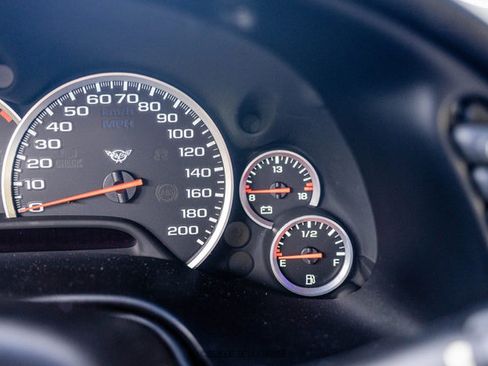 Used 2000 Chevrolet Corvette Coupe RWD image 27