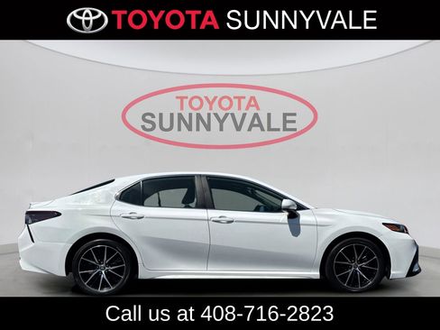Used 2021 Toyota Camry SE w/ Carpet Mat Package (TMS) FWD image 9