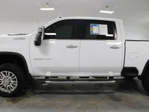Used 2021 Chevrolet Silverado 2500 High Country w/ Z71 Off-Road Package AWD/4WD image 6