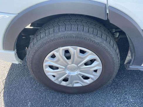 Used 2022 Ford Transit 350 XLT image 9