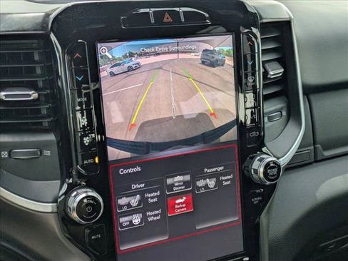 Used 2019 RAM 1500 Big Horn AWD/4WD image 14