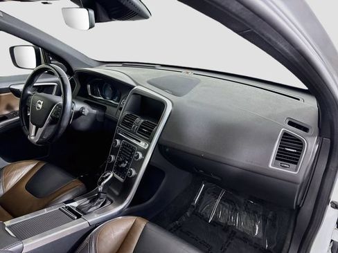 Used 2015 Volvo XC60 T6 Platinum FWD image 27