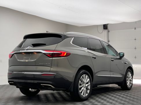 Used 2019 Buick Enclave Premium w/ Experience Buick Package FWD image 9